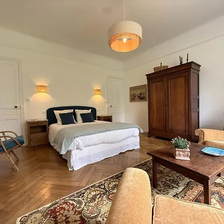 Bed & Breakfast Gure Gostuan 3*